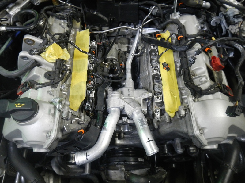 ポルシェ パナメーラ V6/V8 サーモハウジングパイプ抜け修理 | キャル